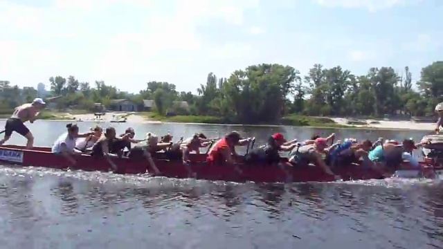 гребля на лодках Дракон смотреть онлайн