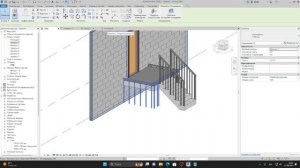 Площадка перед дверью и лестница к ней в Revit