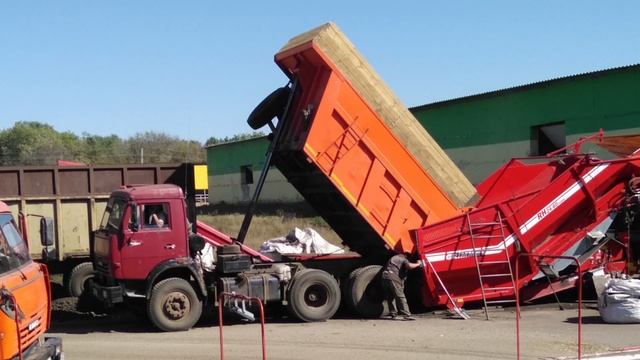 Мерседес Актрос 4144к. Сороконожка. Ремонт часть 48 смотреть онлайн