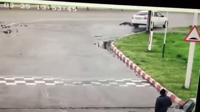 Авто воришки попали на камеру смотреть онлайн