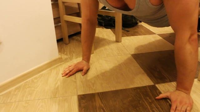 Как накачать грудные мыщцы в домашних условиях! СуперСет!