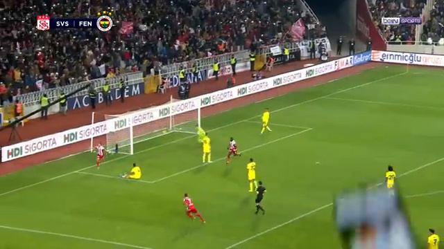 ÖZET: Sivasspor 3-1 Fenerbahçe | 15. Hafta - 2019/20 смотреть онлайн