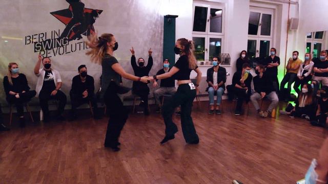 Hélène Joseph & Evelina Lundberg - 2nd place Switch Jack&Jill - Berlin Swing Revolution 2021 смотреть онлайн