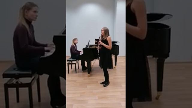 13. Рогачёва Ульяна Андреевна Ж.Б. Лойе Соната для гобоя 4 часть.mp4 смотреть онлайн
