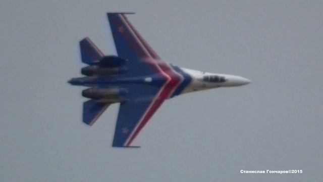 СУ 27"Русские Витязи"Великолепный СОЛО пилотаж.На МАКСе такого не увидишь!!! смотреть онлайн
