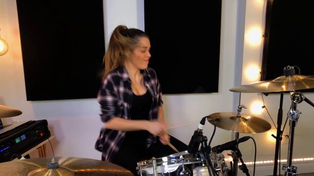 Harry Styles - Golden | Drum Cover | Domino Santantonio | Thomann смотреть онлайн