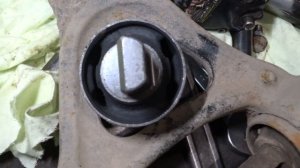 Что стучит в передней подвеске Volvo XC90?