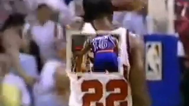 Amazing Clyde Drexler finger roll смотреть онлайн
