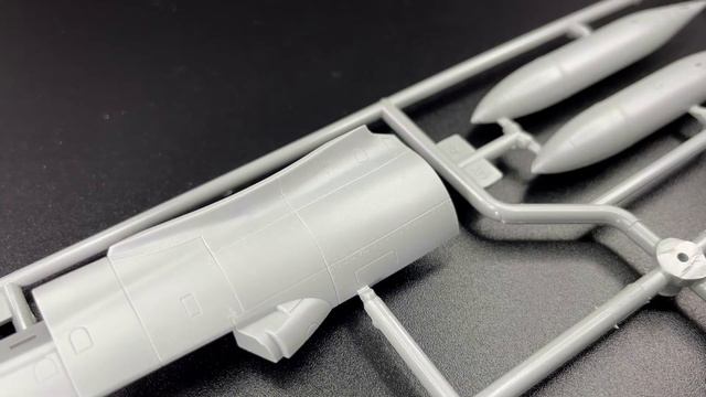 PLATZ/ITALERI 1/72 T-33A SHOOTING STAR UNBOXING REVIEW смотреть онлайн