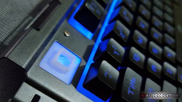 The LED Backlit K33 Gaming Keyboard + Mouse смотреть онлайн