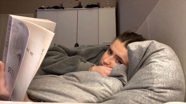 24 Hour Readathon: I Read 4 Books In 24 Hours! | Ella Rose Reads