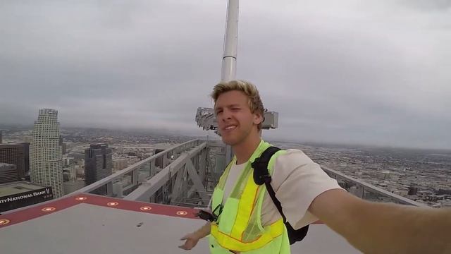 Climbing Los Angeles WilShire Grand Central Tallest Building Korea Air **HELI PAD ROOF ACCESS** смотреть онлайн