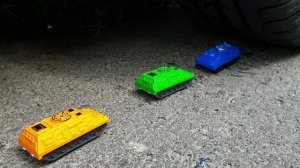 EXPERIMENT: Crushing Crunchy & SoftThings by Car!  Experiment Car vs Jelly Cube
