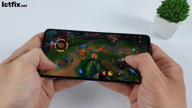 Samsung Galaxy A71 test game League of Legends: Wild Rift смотреть онлайн