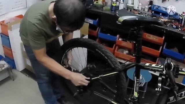Wheels Bike Shop (Trek) Alkhobar/ maintenance and services.. using Akaso Brave 7 LE w/o windproof смотреть онлайн
