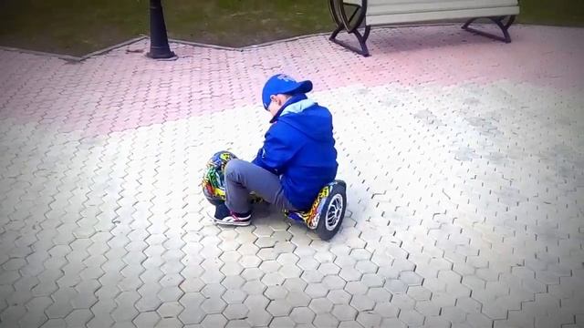 Обзор Гироскутера /Музон на гироскутере /На площади смотреть онлайн