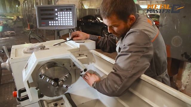 Универсальный токарно-винторезный станок Metal Master Х40100. Пусконаладка на территории покупателя смотреть онлайн