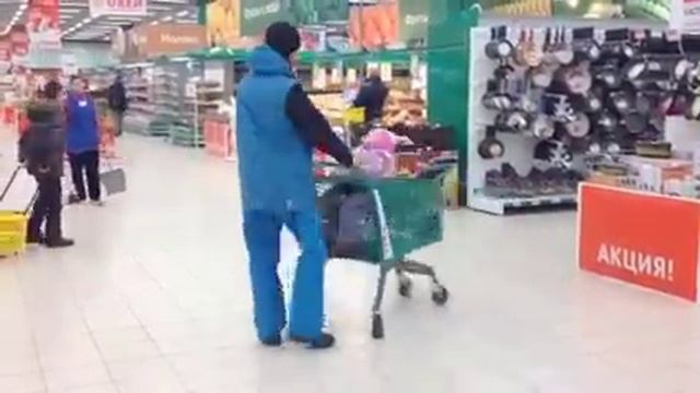 Тренировка мозжечка в магазине смотреть онлайн