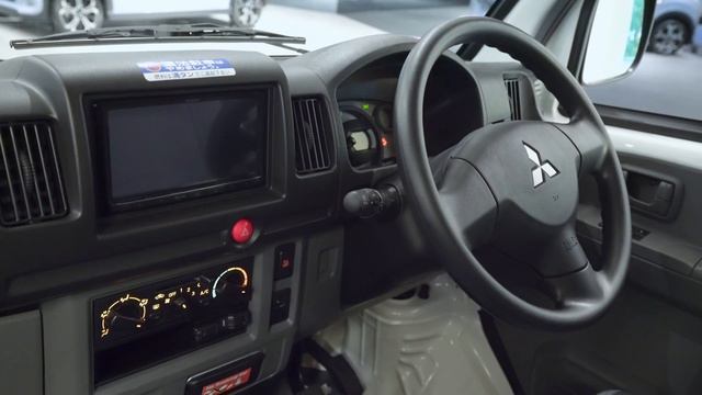 ( 4K ) Mitsubishi Minicab MiEV : White смотреть онлайн