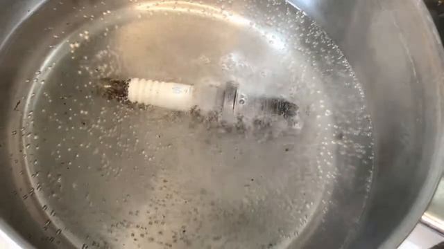 Быстрый и простой способ очистить свечи зажигания в домашних условиях. смотреть онлайн