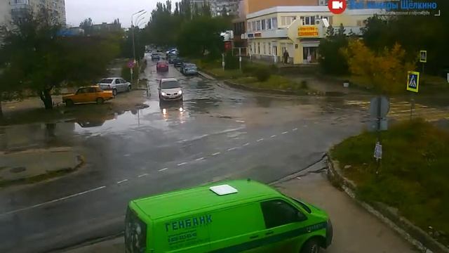 Перекрёсток в Щёлкино, 23.10.2015 - time-lapse с камеры 2 смотреть онлайн
