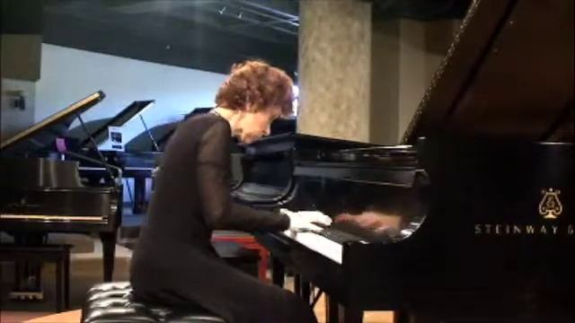 Elena plays Chopin - Mazurka Op 24 B Flat minor смотреть онлайн