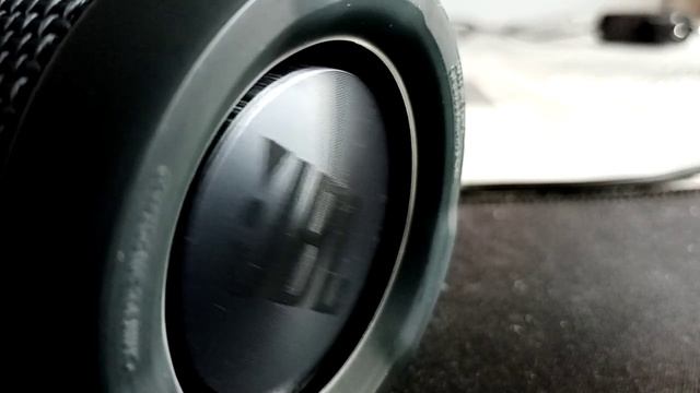 JBL FLIP ESSENTIAL BASS TEST VOL100% смотреть онлайн