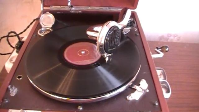 Патефон в действии, часть 54 Олег Привалов: Вам 19 лет и Новая деревня! смотреть онлайн