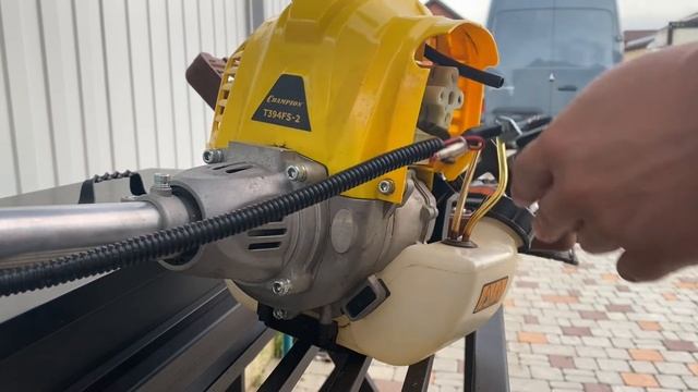 Замена корбюратора на бензотриммере Champion T394FS смотреть онлайн