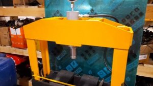Гидравлический пресс своими руками! Чертежи/ Hydraulic press with your own hands