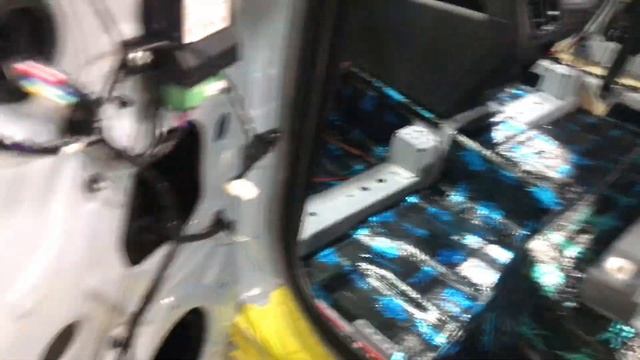 Geely Tugella, потребность в дополнительной шумоизоляции или как сделать свой авто еще комфортней. смотреть онлайн