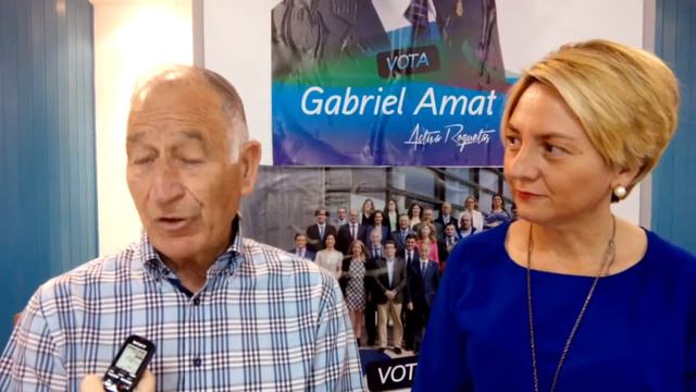 Gabriel Amat realiza la pegada simbólica de carteles смотреть онлайн