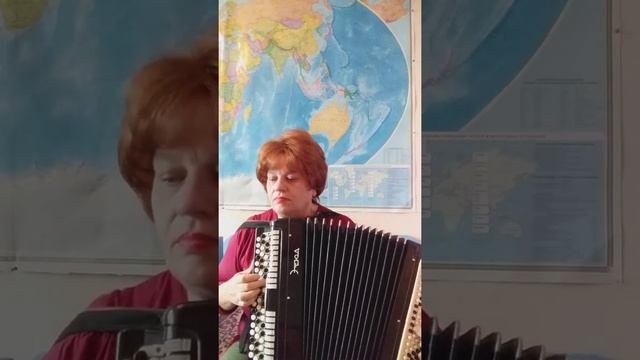 "А ОН МНЕ НРАВИТСЯ" на баяне, композ. В.Шаинский смотреть онлайн