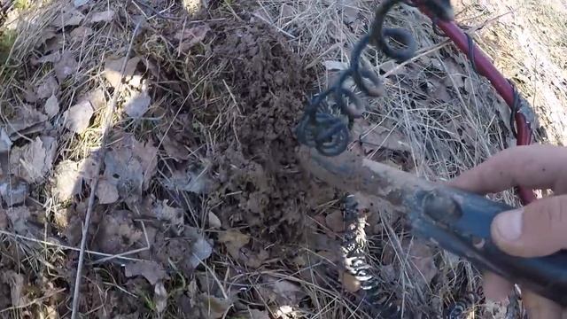 ДЕНЬГИ ЛЕЖАТ ПОД НОГАМИ ПОИСК МОНЕТ И КЛАДОВ ЗАРАБОТОК НА КОПЕ TREASURE HUNTERS OF RUSSIA смотреть онлайн