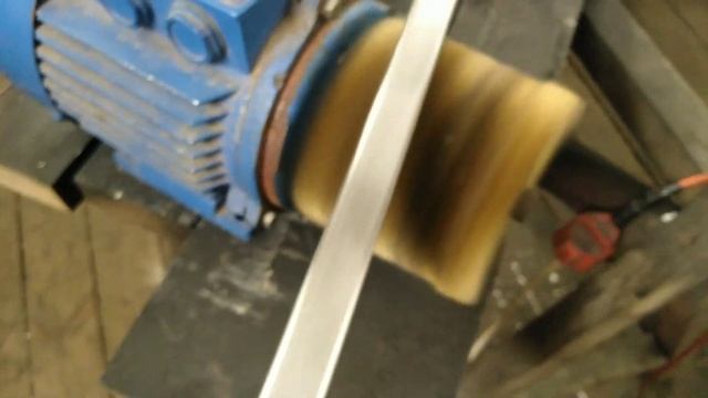 СТАНОК ДЛЯ ЗАЧИСТКИ ПРОФИЛЬНЫХ ТРУБ ЗА ОДИН ДЕНЬ. смотреть онлайн