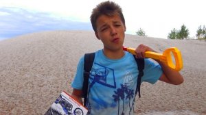 Все ПОЛУЧИЛИ ДВОЙКУ- ЗАКОПАЛИ ДНЕВНИКИ!!