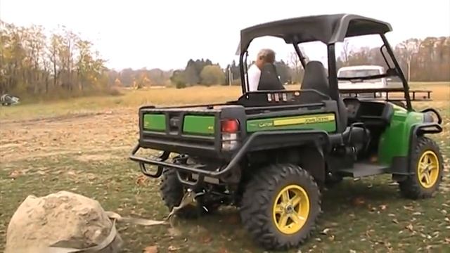 John Deere Gator 825I pulling pet rock смотреть онлайн