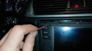 Снятие магнитолы Skoda Rapid