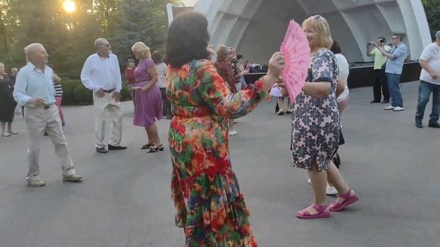 Танцы/Харьков/Лачо мама мия/30.09.2033/?? смотреть онлайн