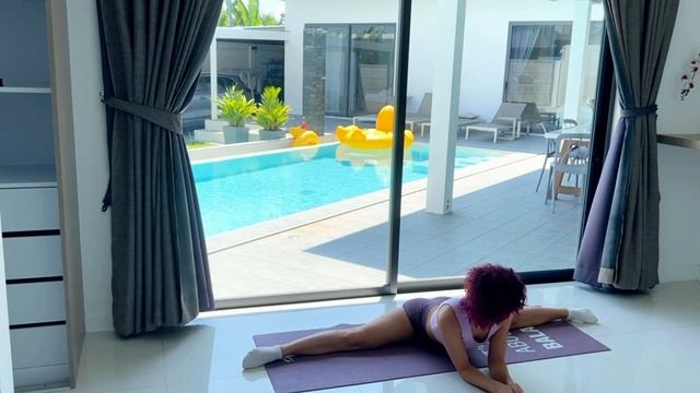 Twine in 30 days|Do this exercise.10 minutes a day|Stretching|Pilates|Daily workout for beginners. смотреть онлайн