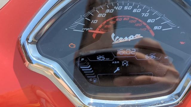 2023 Vespa GTS 300 Super Service Light Reset смотреть онлайн