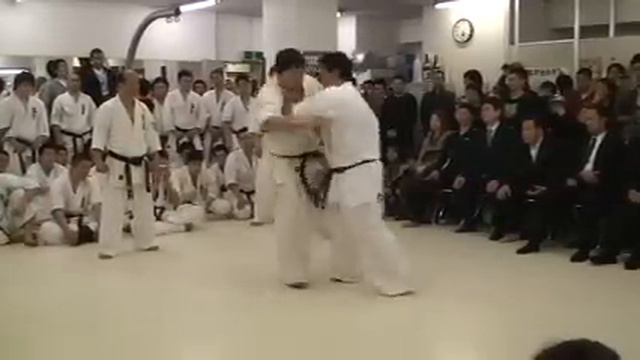 【新極真会】塚越孝行 昇段10人組手 SHINKYOKUSHINKAI KARATE смотреть онлайн