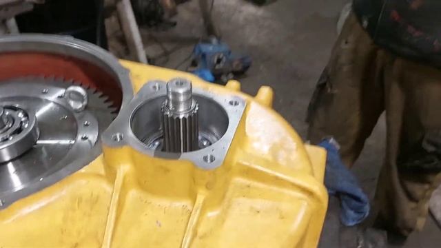 Проблема с китайскими запчастями при зборке КПП SDLG936 смотреть онлайн