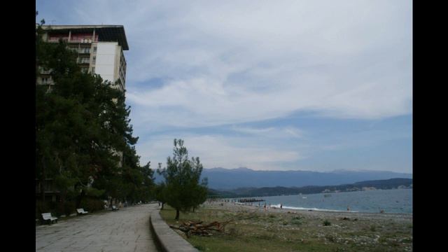 Поездка в Абхазию 1. A Trip To Abkhazia 1. 前往阿布哈兹1。