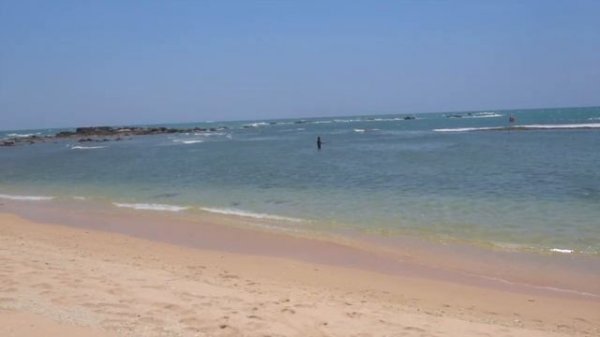 Пляж без волн на Шри-Ланке