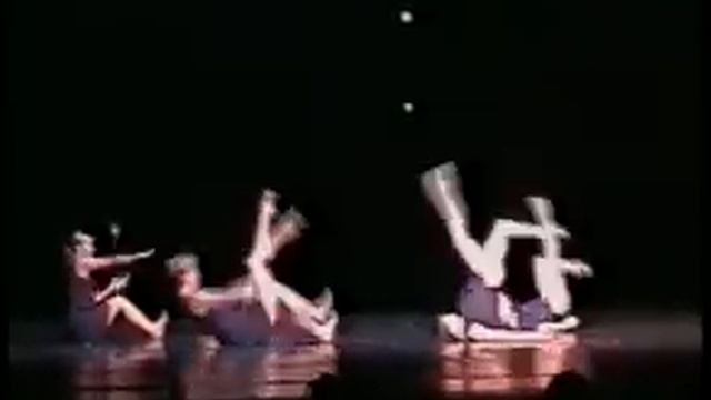 Contemporary dance "The Apple" (2000) смотреть онлайн