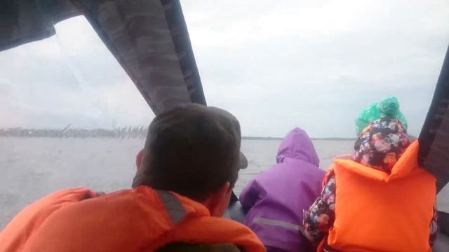11.06.2017. Выборгский залив, идём на остров Черновой. смотреть онлайн