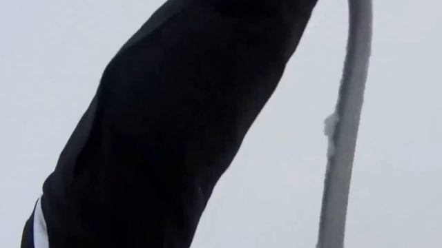 Зимняя рыбалка: мормышка и жерлицы/ Winter Fishing : Jig  And Catching Live Bait