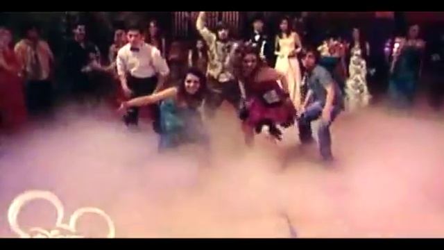 YouTube - Wizards of Waverly Place - Zombies VS Wizards Dance Battle.flv смотреть онлайн