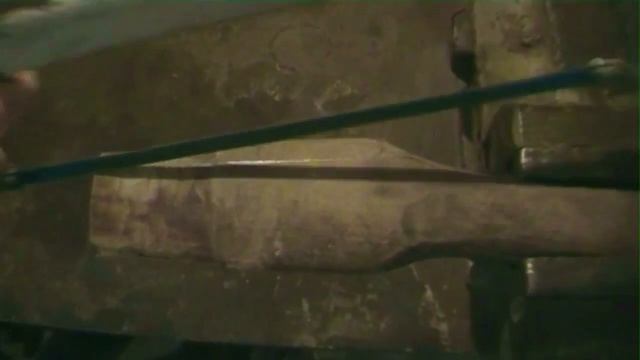 как поменять рукоять на топоре смотреть онлайн